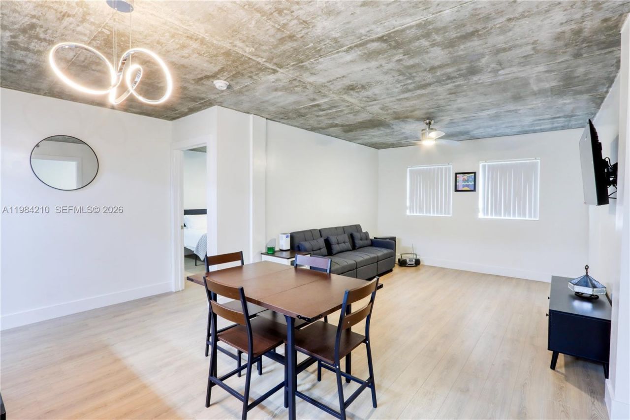 201 NW 7th St , Unit 307, Miami, FL 33136 Photo