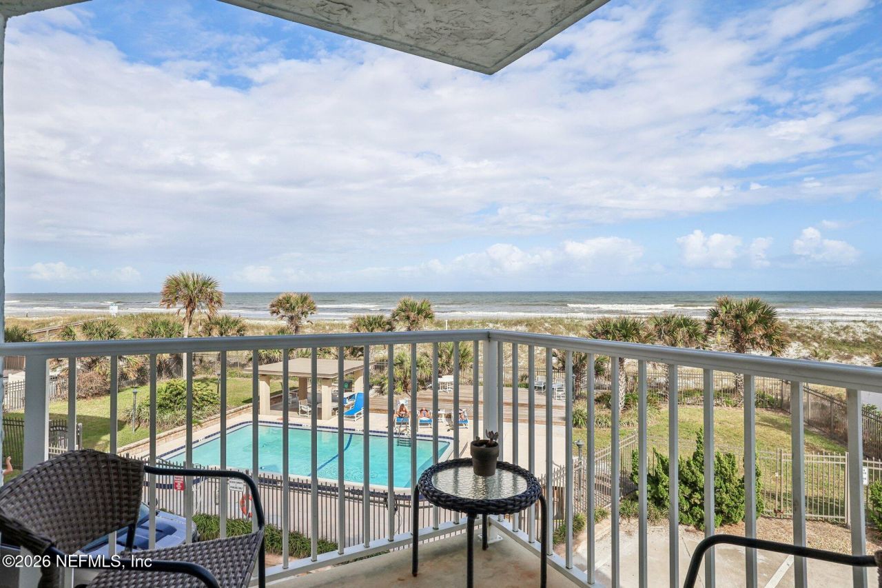 413 1st Street S, Unit 303, Jacksonville Beach, FL 32250 Photo