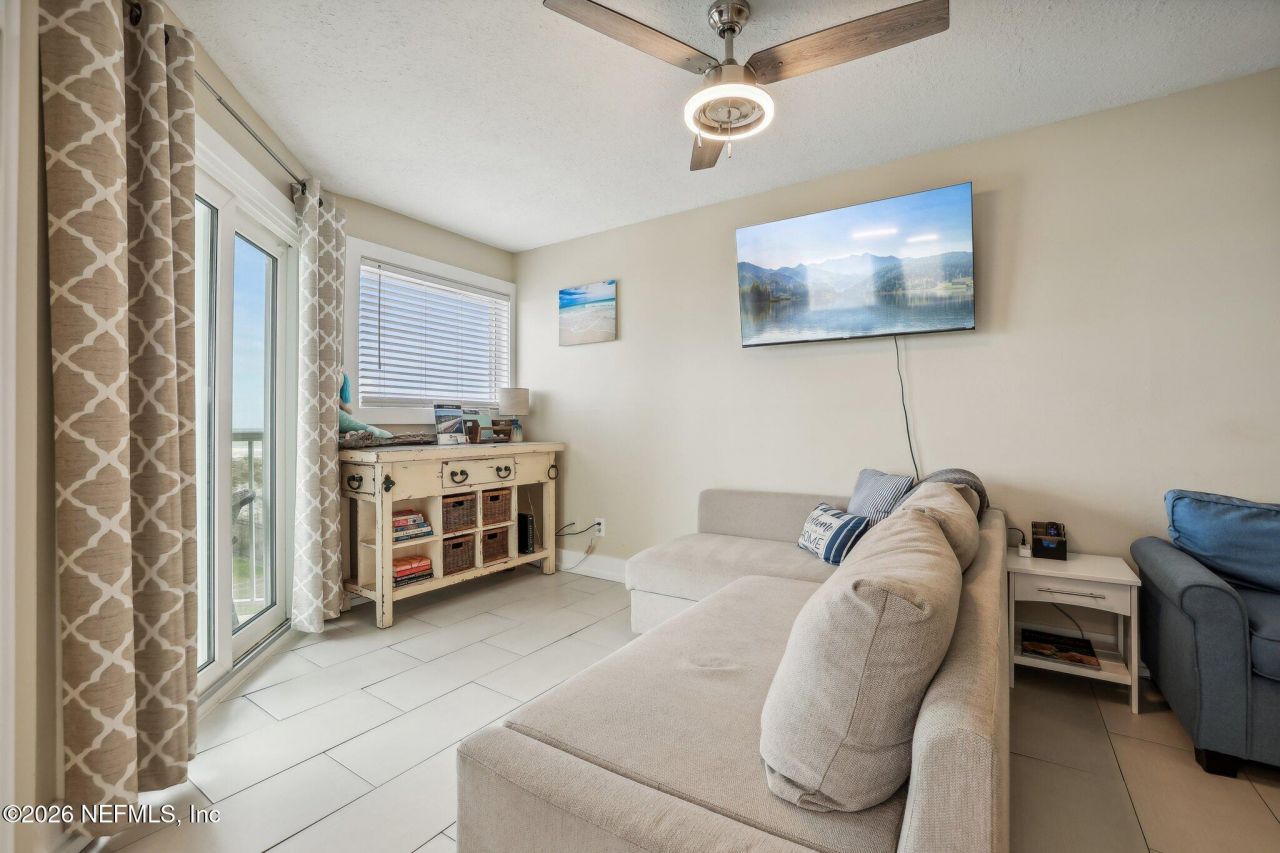 413 1st Street S, Unit 303, Jacksonville Beach, FL 32250 Photo