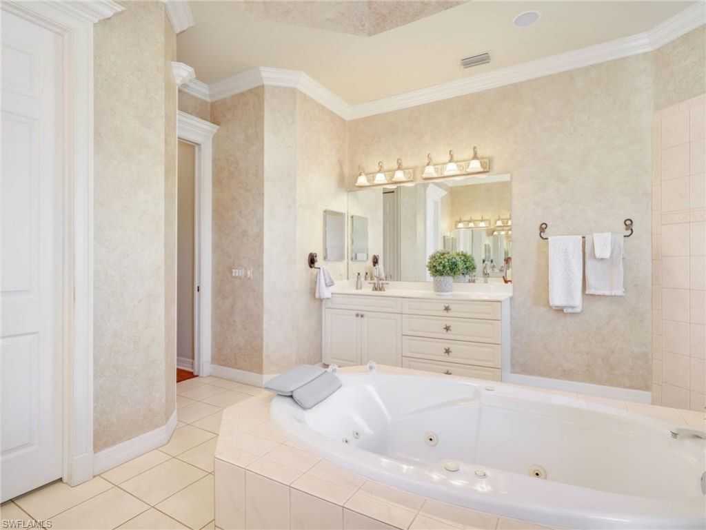 5381 Harborage Dr, Fort Myers, FL 33908 Photo