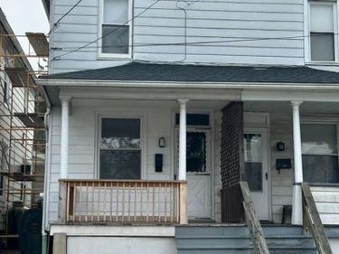 506 E CENTER STREET, MILLERSBURG, PA 17061