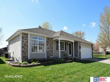 1901 Garret Lane, Lincoln, NE 68512