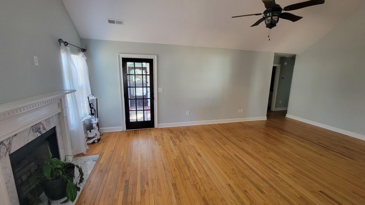 1333 Mapleton Avenue Photo 4