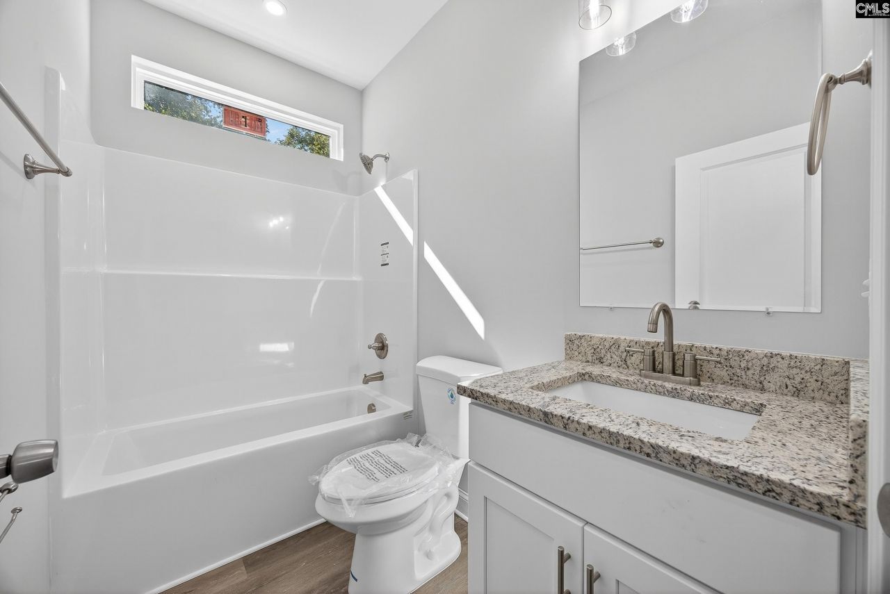 521 Romford Road Photo 19