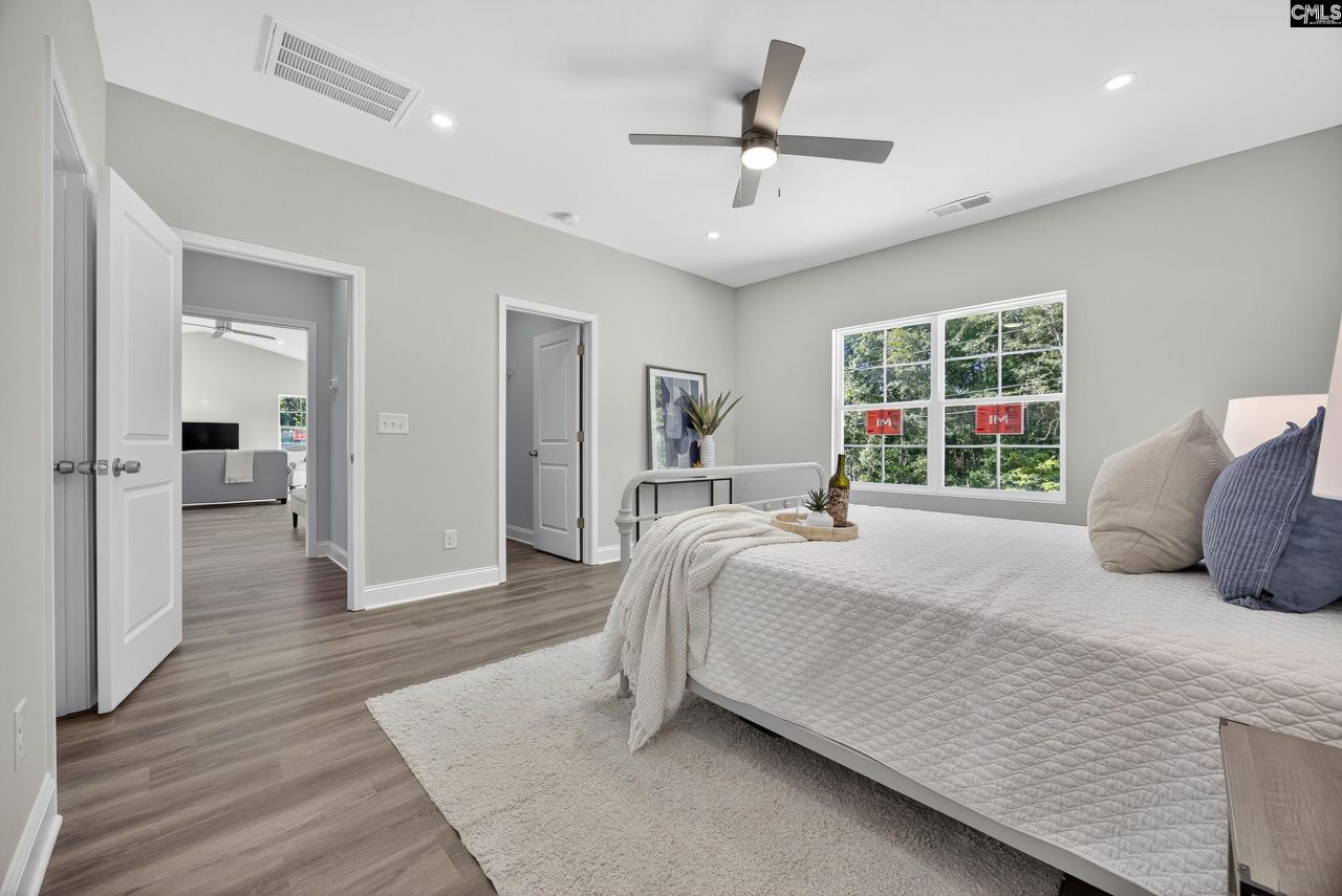 521 Romford Road Photo 25