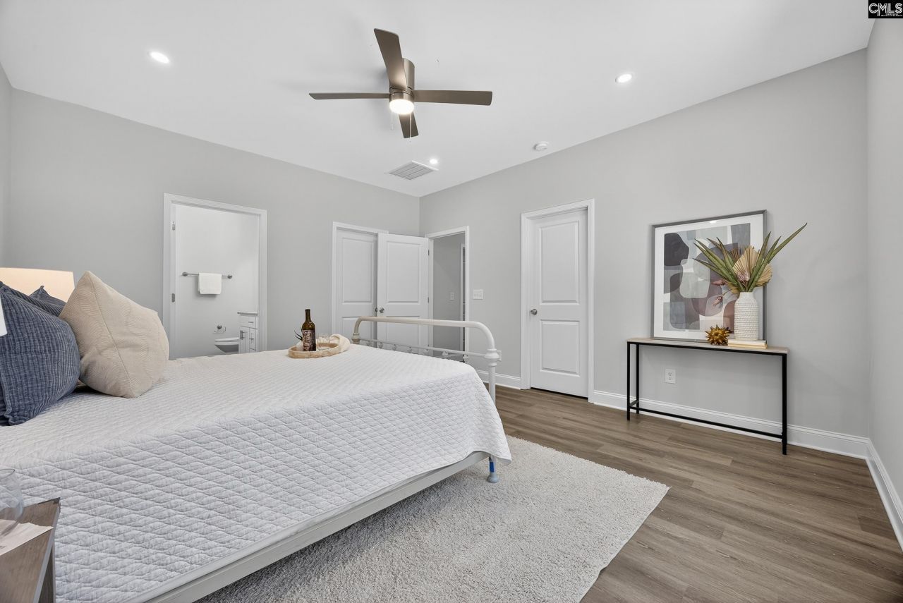 521 Romford Road Photo 27