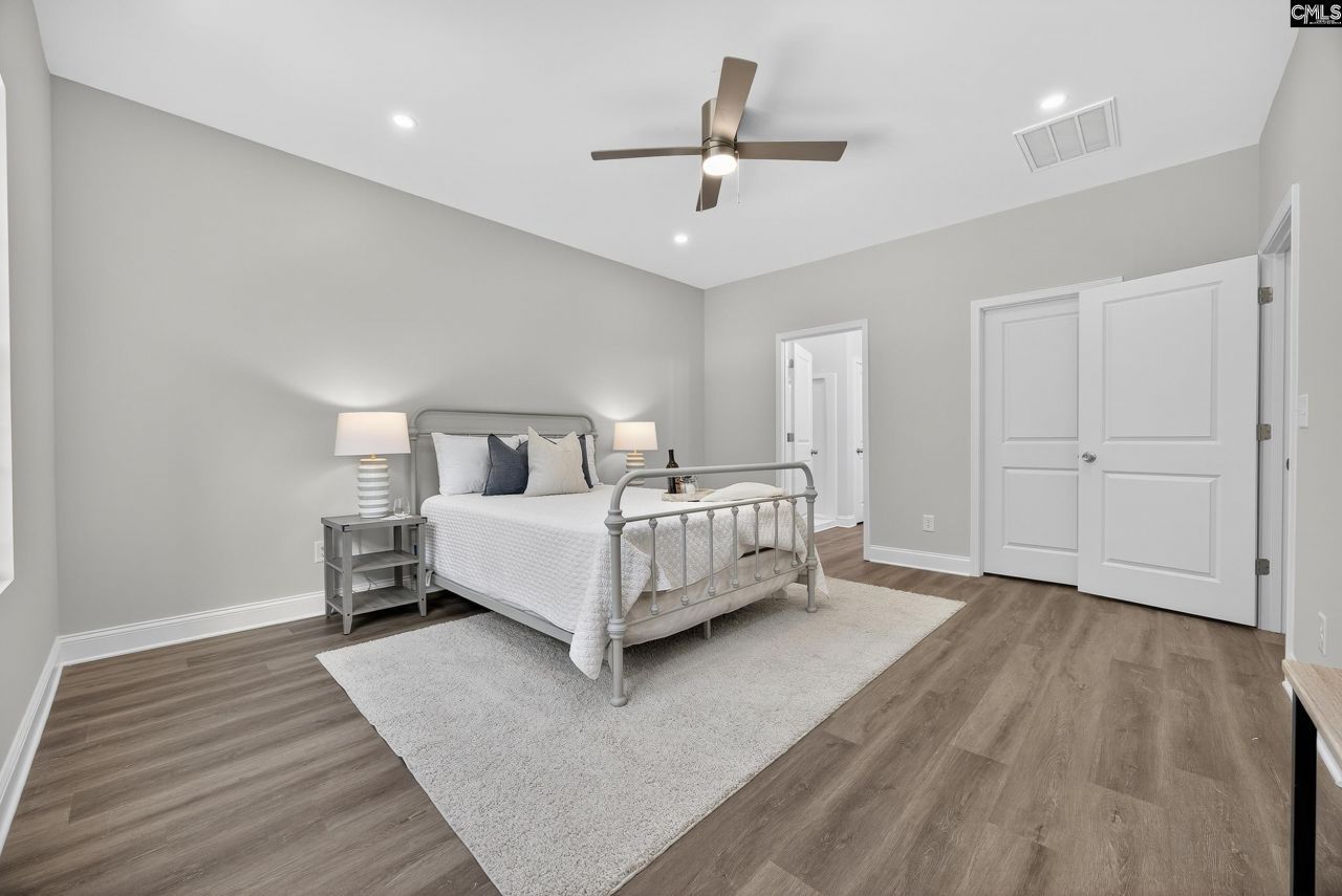 521 Romford Road Photo 28