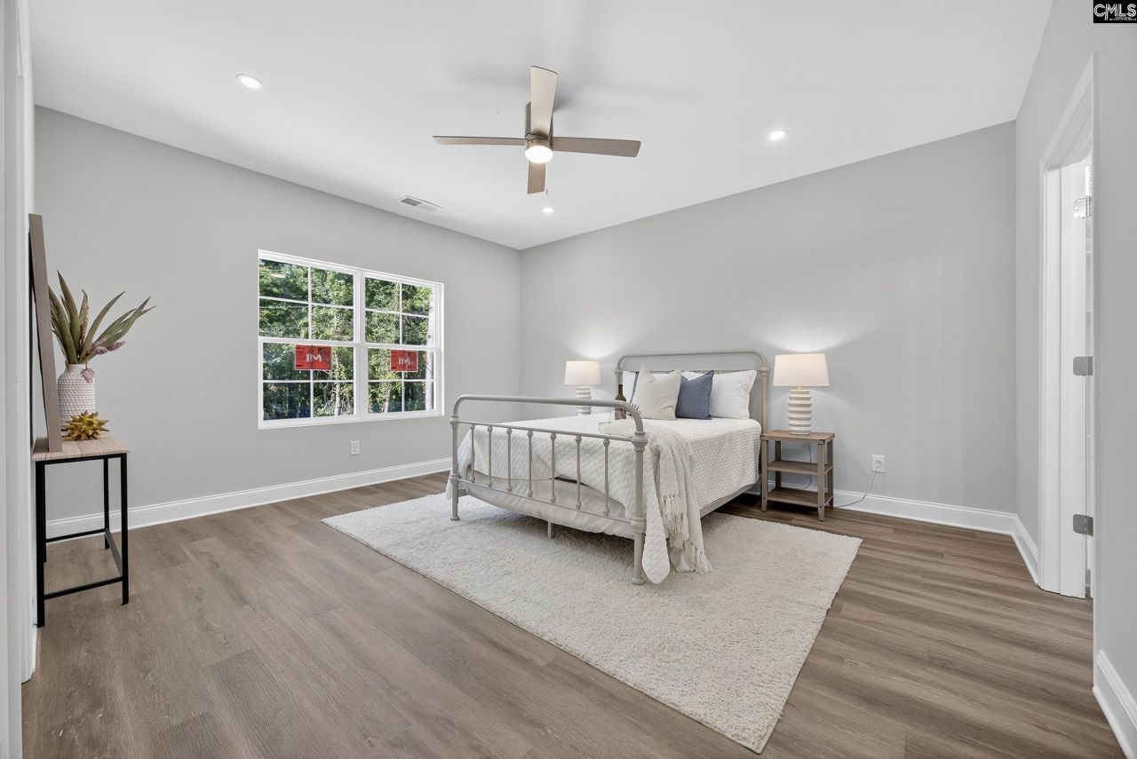 521 Romford Road Photo 30