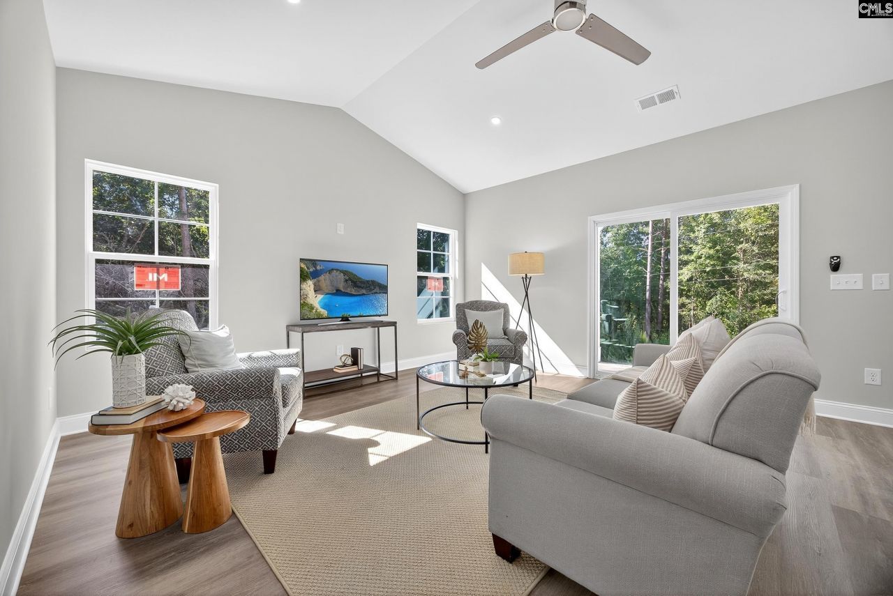 521 Romford Road Photo 45