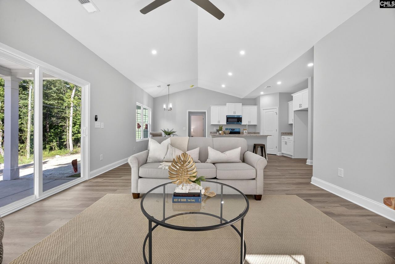 521 Romford Road Photo 48