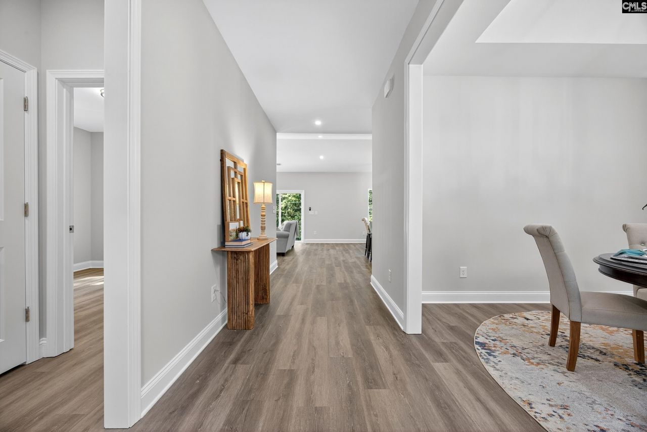 521 Romford Road Photo 7