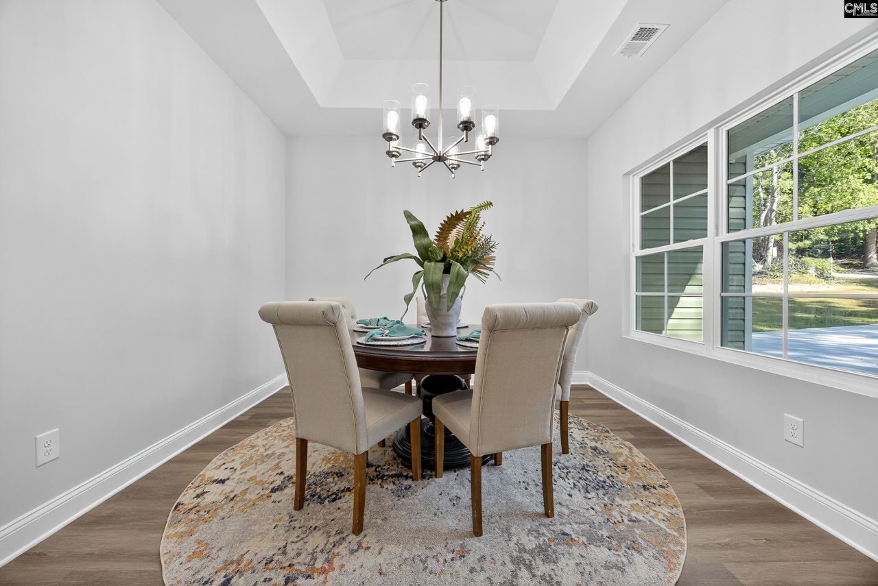 521 Romford Road Photo 9