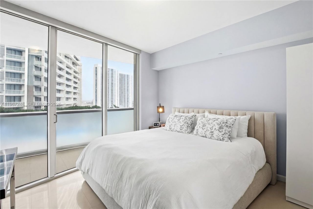 495 Brickell Ave, Unit 1608, Miami, FL 33131 Photo