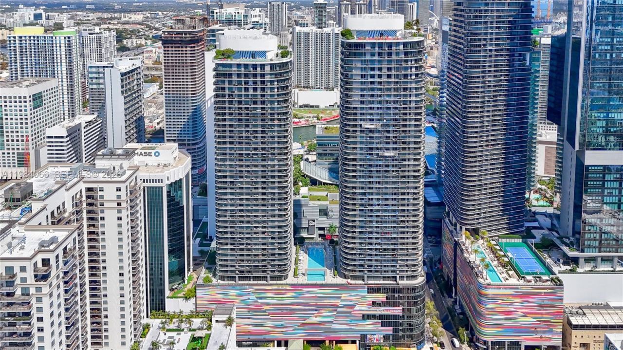 45 SW 9th St , Unit 1405, Miami, FL 33130 Photo