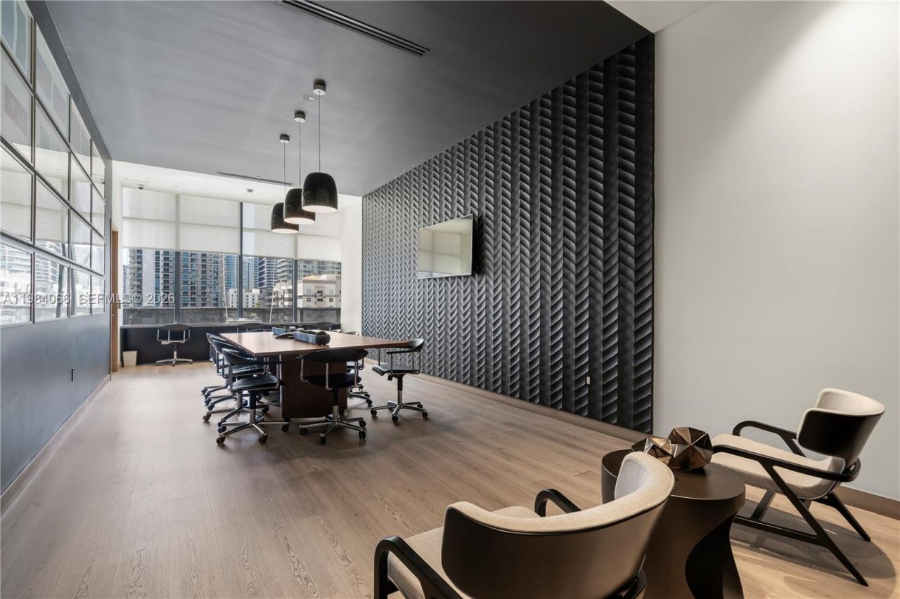 45 SW 9th St , Unit 1405, Miami, FL 33130 Photo