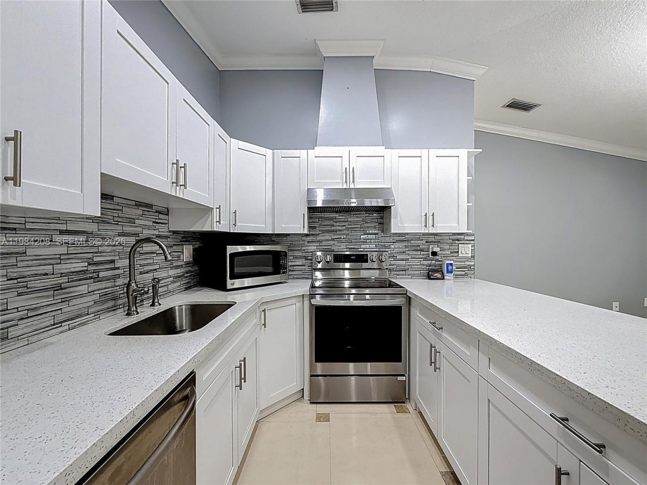 1163 NW 134th Pl , Miami, FL 33182 Photo