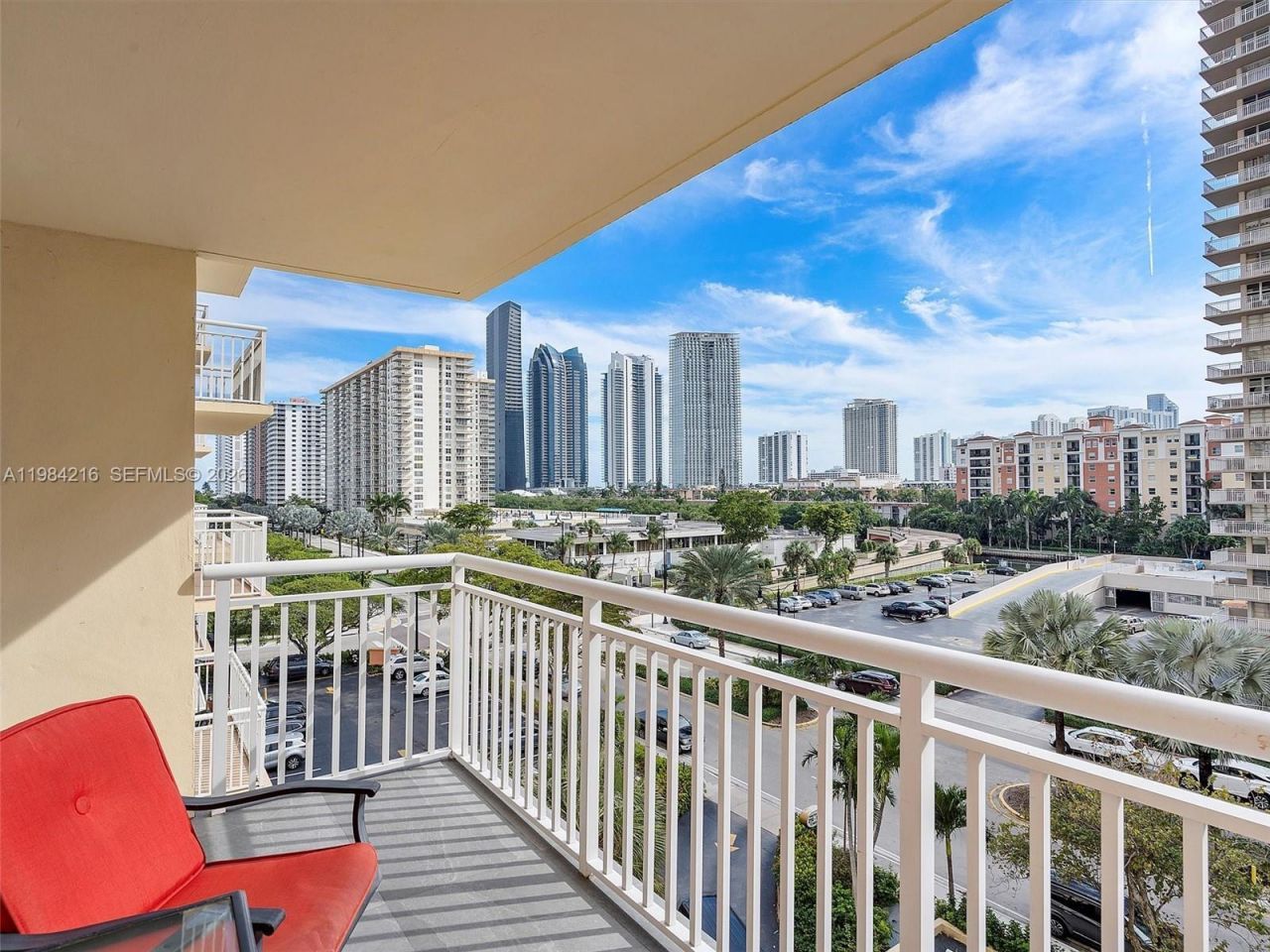 251 174th St , Unit 511, Sunny Isles Beach, FL 33160 Photo