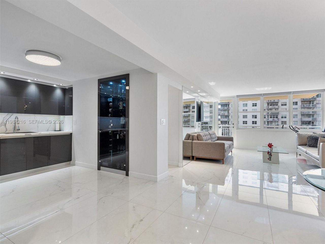 251 174th St , Unit 511, Sunny Isles Beach, FL 33160 Photo