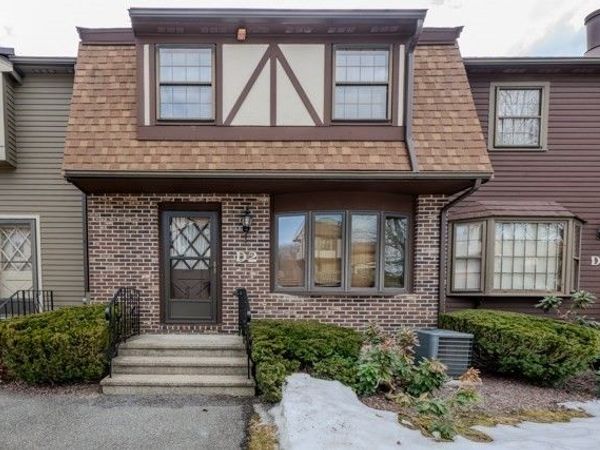 2 Scotty Hollow, Unit D2, Chelmsford, MA 01863