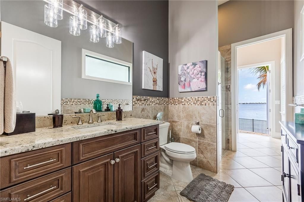 3944 W Riverside Dr, Fort Myers, FL 33901 Photo