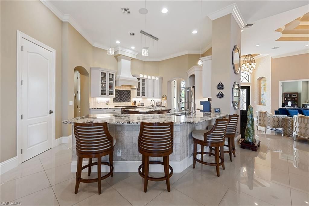 3944 W Riverside Dr, Fort Myers, FL 33901 Photo