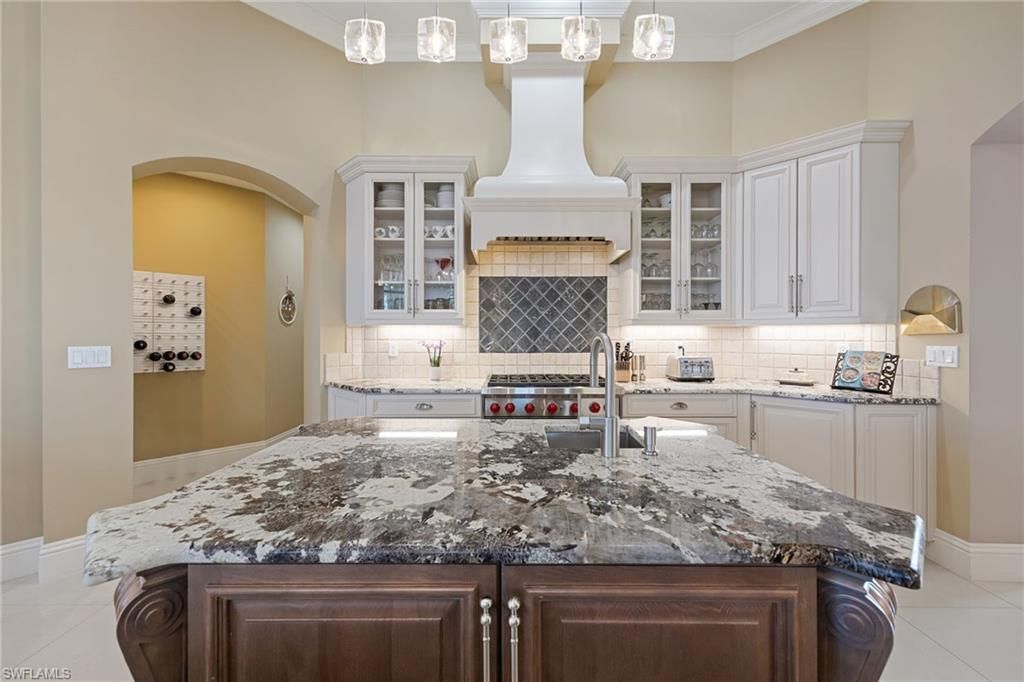 3944 W Riverside Dr, Fort Myers, FL 33901 Photo