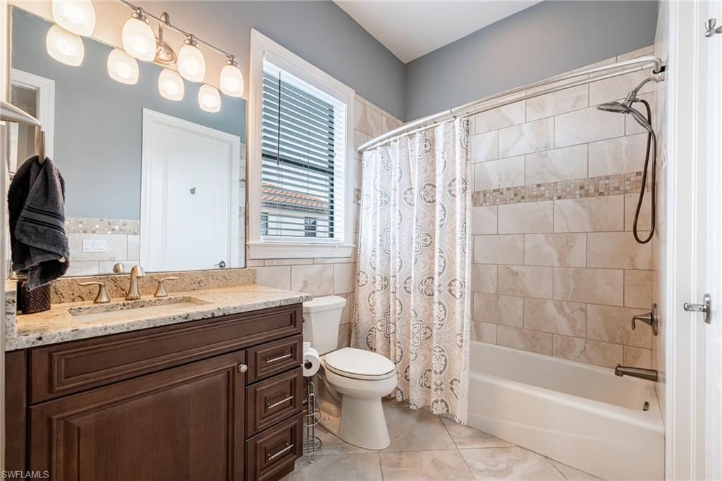 3944 W Riverside Dr, Fort Myers, FL 33901 Photo