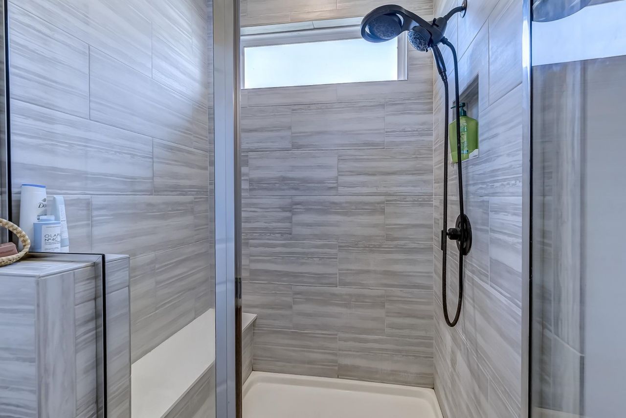 215 Goldenrod Circle Photo 15