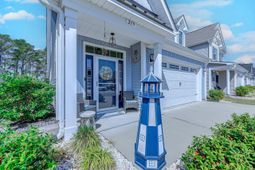 215 Goldenrod Circle photo 4