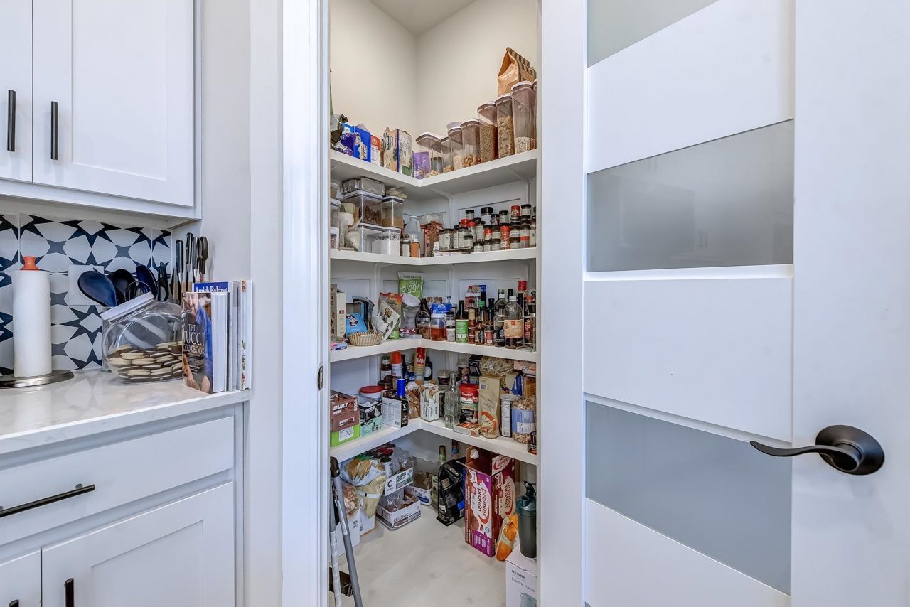 215 Goldenrod Circle Photo 22