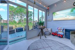 215 Goldenrod Circle photo 4