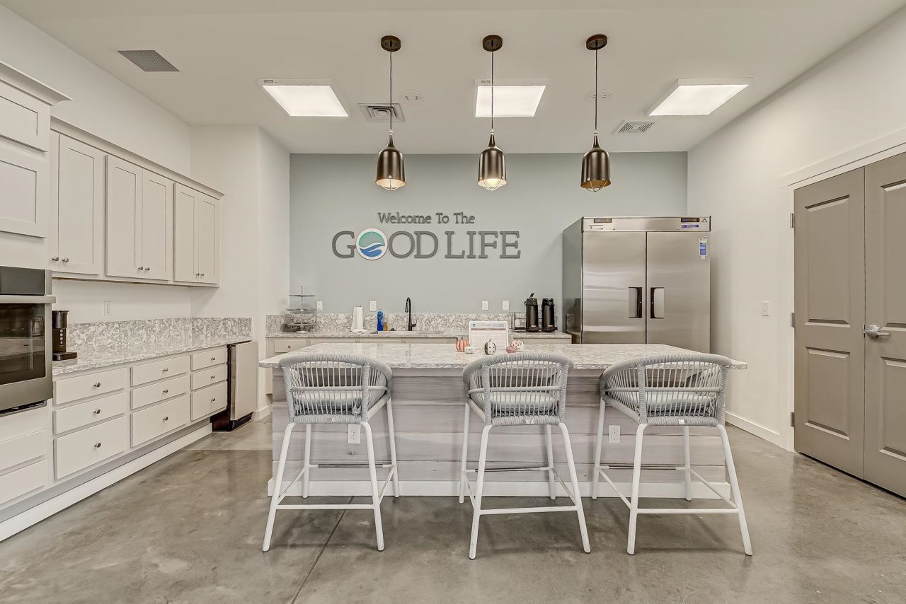 215 Goldenrod Circle Photo 43