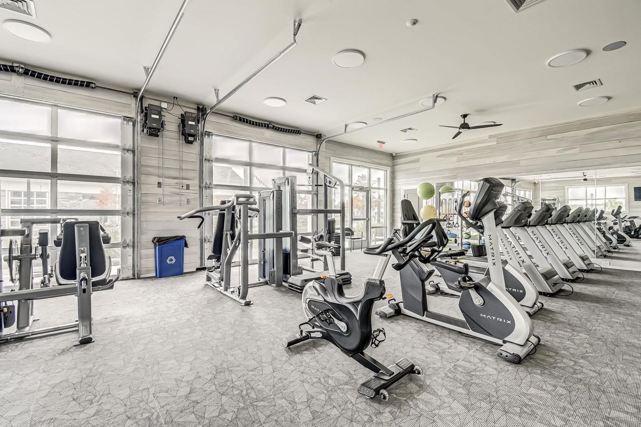 215 Goldenrod Circle Photo 44