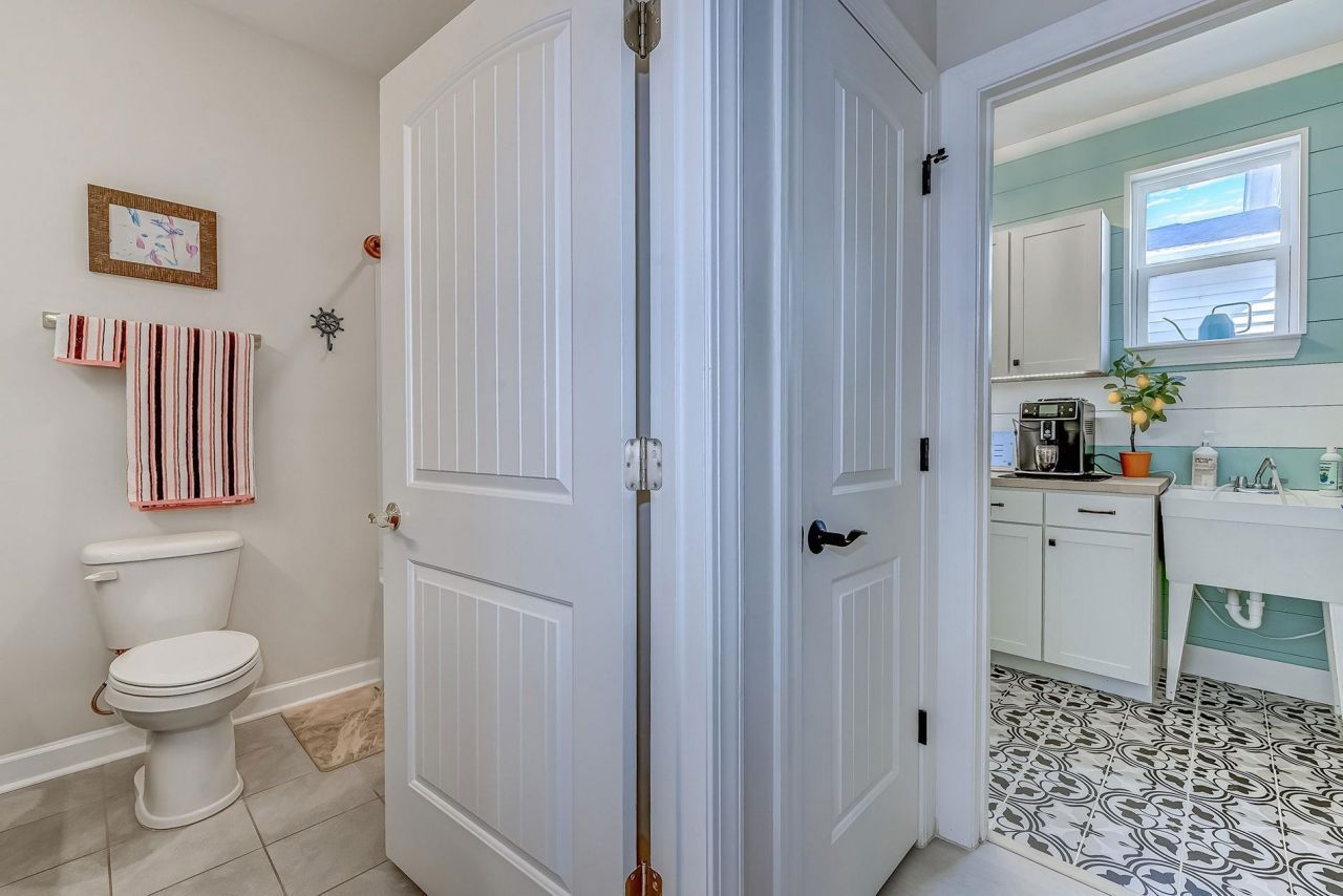 215 Goldenrod Circle Photo 9