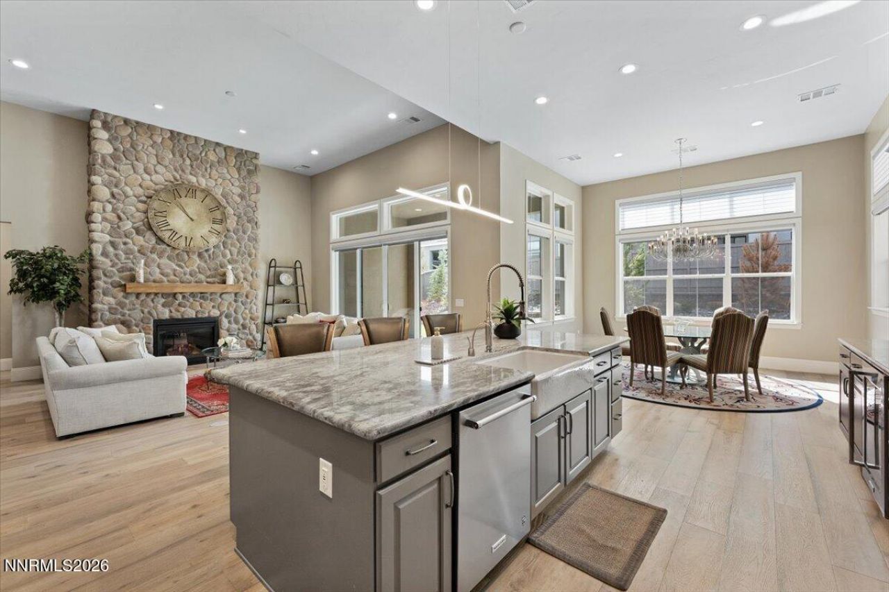 722 W Pleasant Oak Trail, Reno, NV 89511 Photo