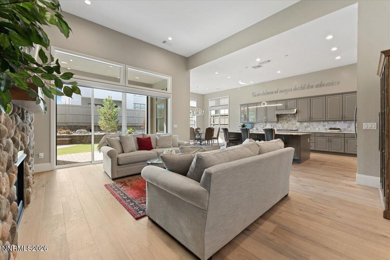 722 W Pleasant Oak Trail, Reno, NV 89511 Photo