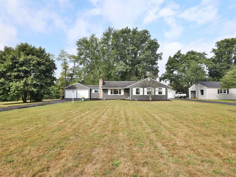 135 Crestview Drive , Delaware, OH 43015 Photo 1