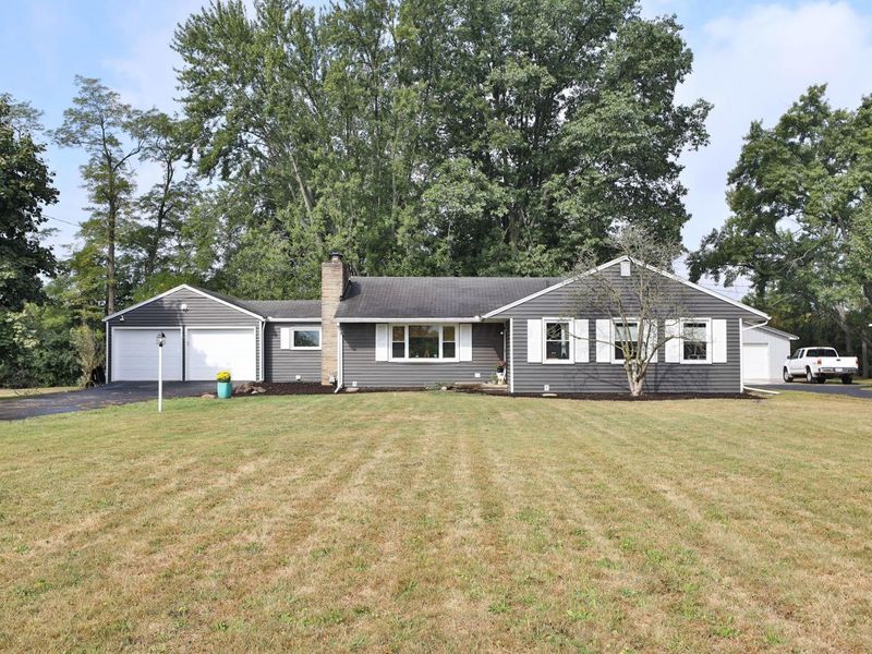 135 Crestview Drive , Delaware, OH 43015 Photo 2