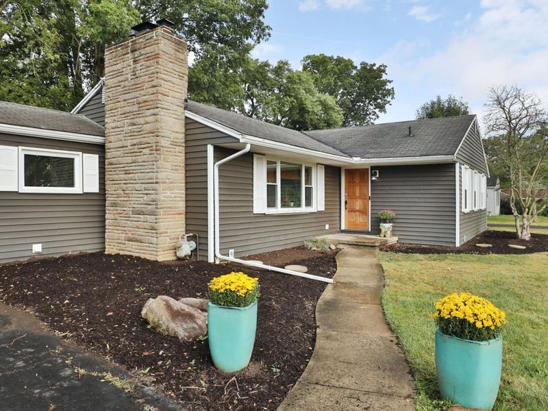 135 Crestview Drive , Delaware, OH 43015 Photo 4