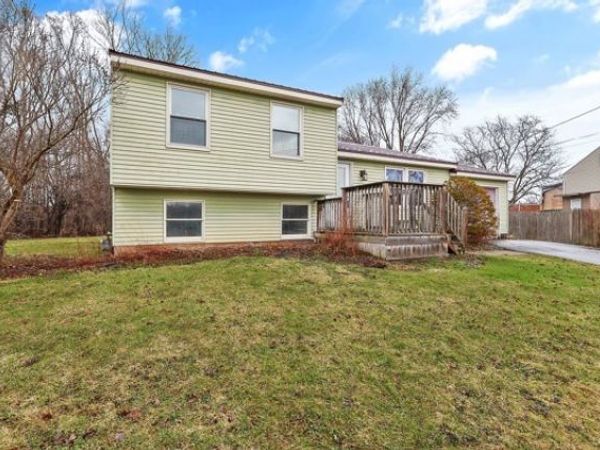 4999 Windgate Road , Liverpool, NY 13088