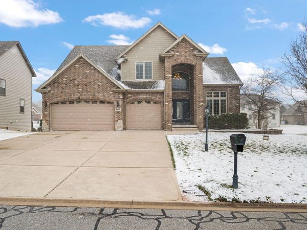 9187 Michigan Drive, Crown Point, IN 46307