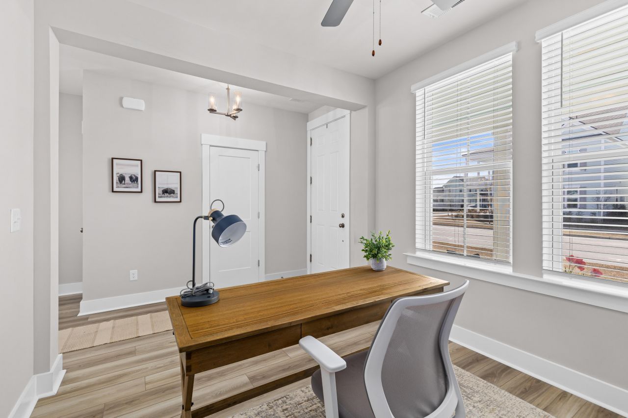 230 Symphony Avenue Photo 12