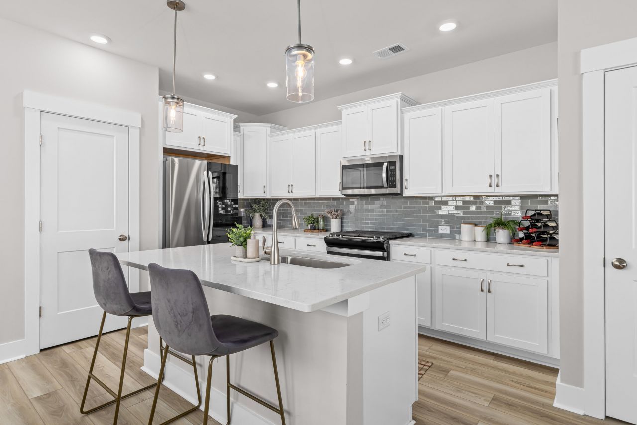 230 Symphony Avenue Photo 14