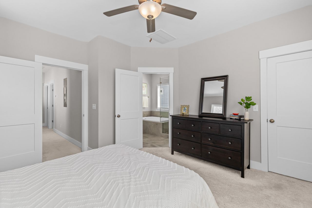 230 Symphony Avenue Photo 25