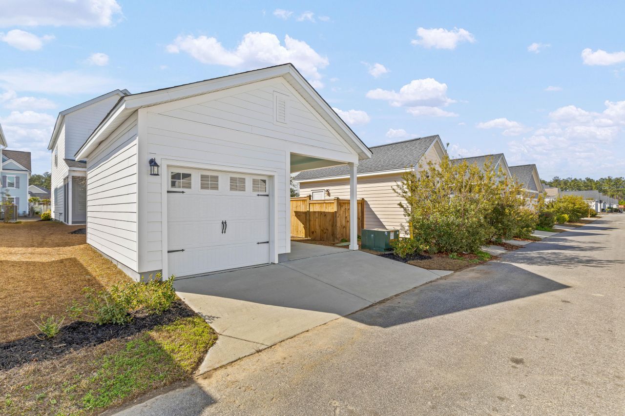 230 Symphony Avenue Photo 39