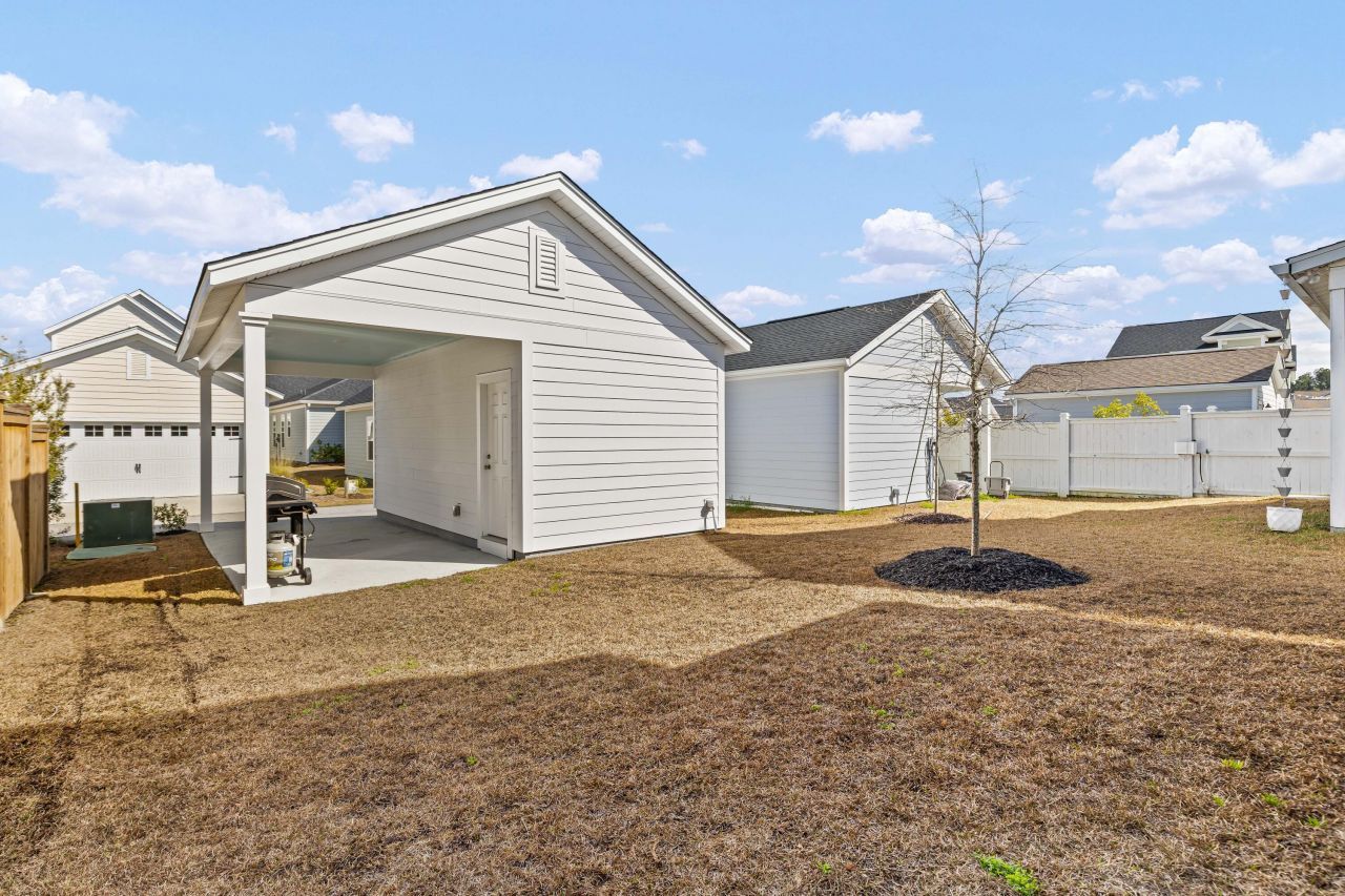 230 Symphony Avenue Photo 40