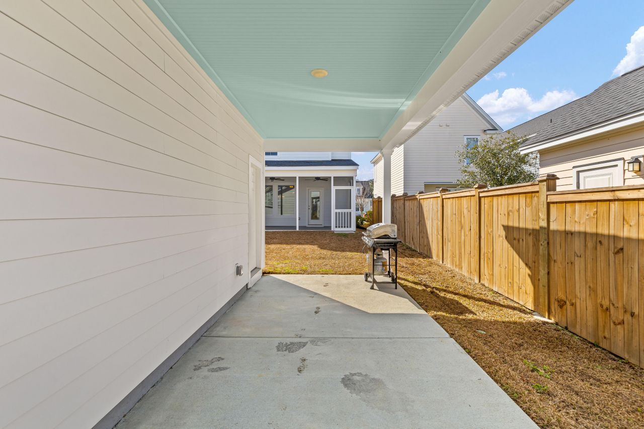 230 Symphony Avenue Photo 41