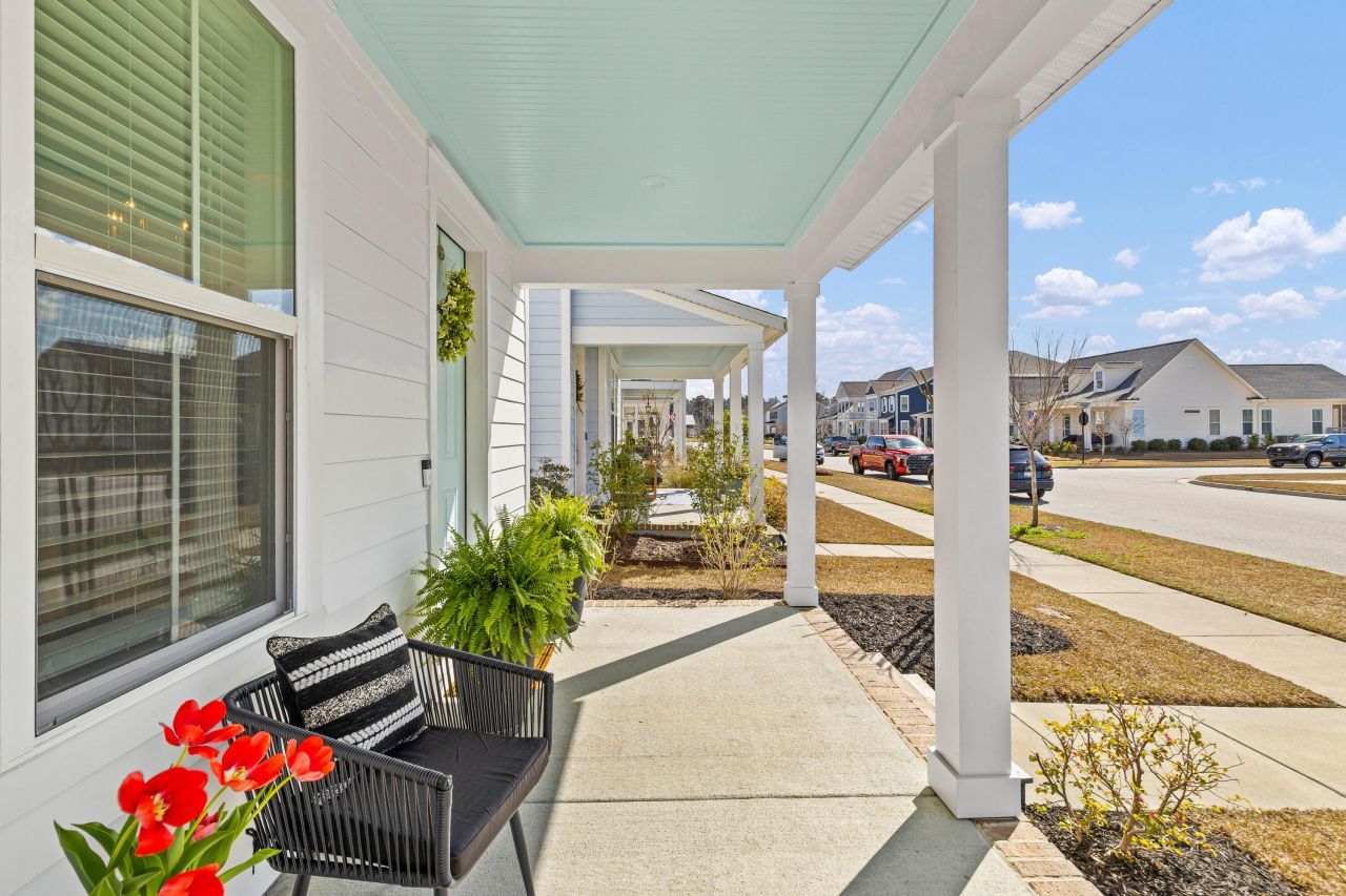 230 Symphony Avenue Photo 9
