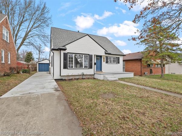 822 Phillips Avenue, Clawson, MI 48017