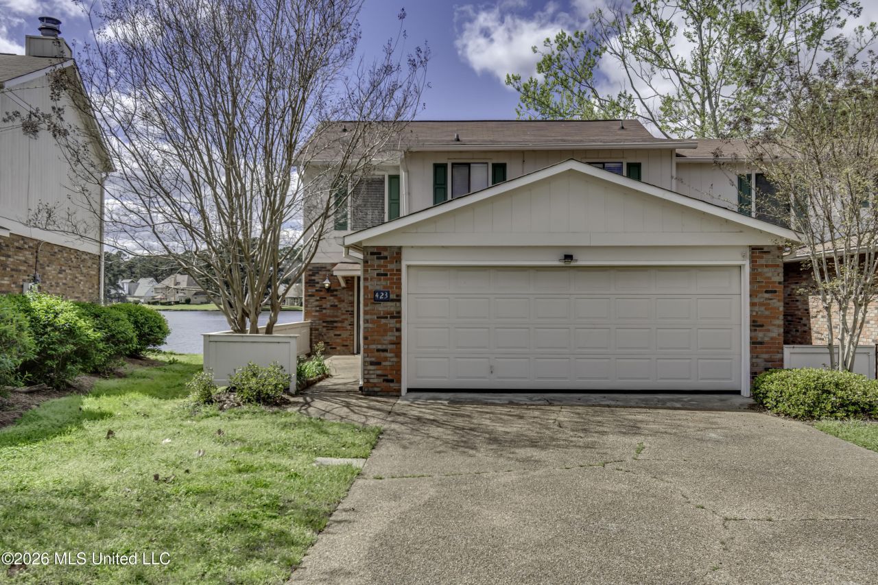 423 Lakebend Place, Brandon, MS 39042 Main Photo